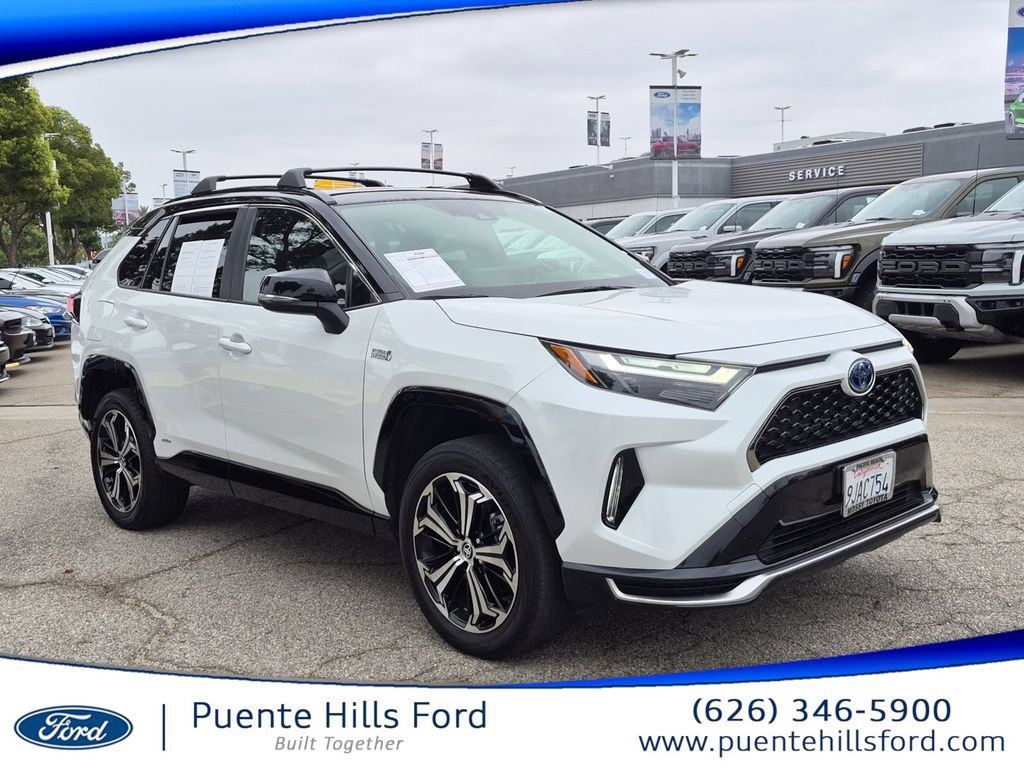 Used 2023 Toyota RAV4 XSE w/ Weather Package AWD/4WD image 1