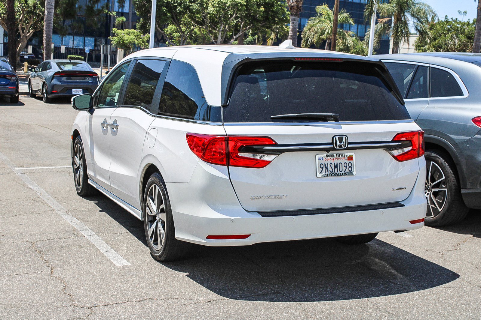 Used 2024 Honda Odyssey Touring image 9
