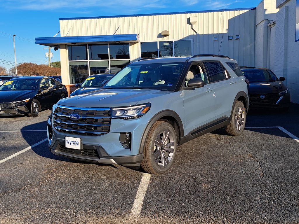 New 2026 Ford Explorer Active w/ Active Comfort Package AWD/4WD image 3
