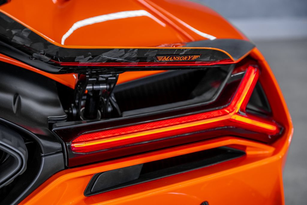 Used 2024 Lamborghini Revuelto AWD/4WD image 23