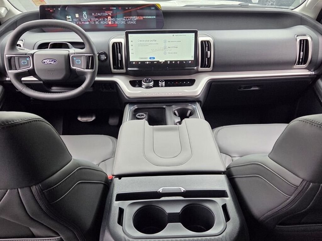 New 2027 Ford Expedition Active RWD image 10