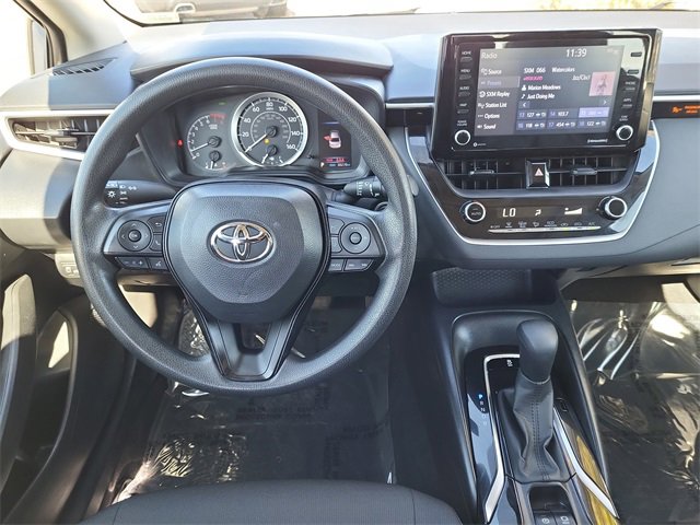 Used 2022 Toyota Corolla LE image 23