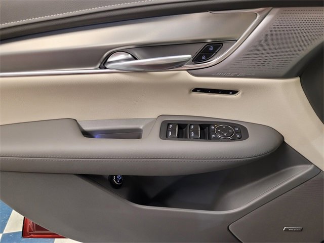 New 2026 Cadillac XT5 Premium Luxury w/ LPO, ONYX Package image 24