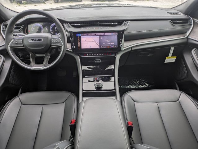 New 2026 Jeep Grand Cherokee L Limited w/ Limited Altitude Package RWD image 18