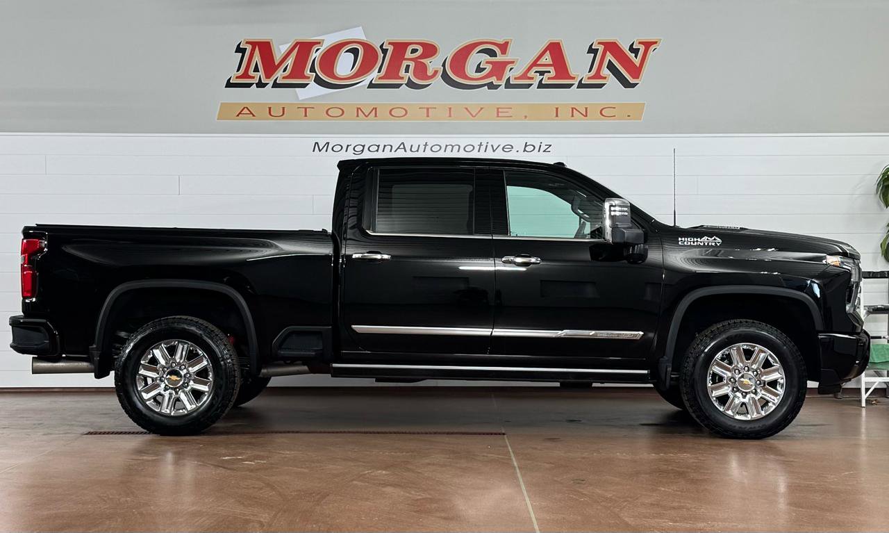 Used 2024 Chevrolet Silverado 2500 High Country w/ Technology Package image 2
