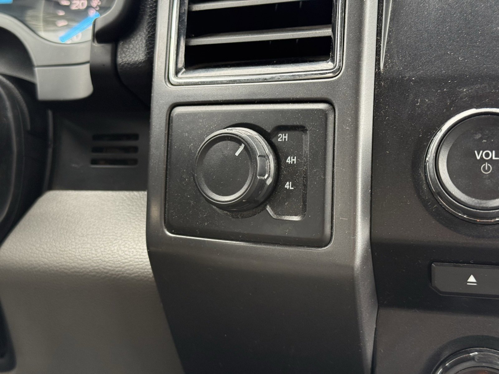 Used 2018 Ford F150 XLT image 18