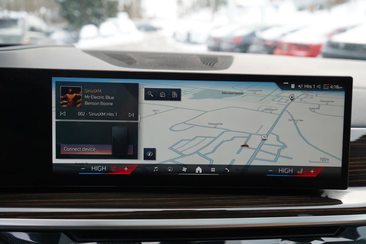 Used 2025 BMW X7 xDrive40i w/ M Sport Package image 37