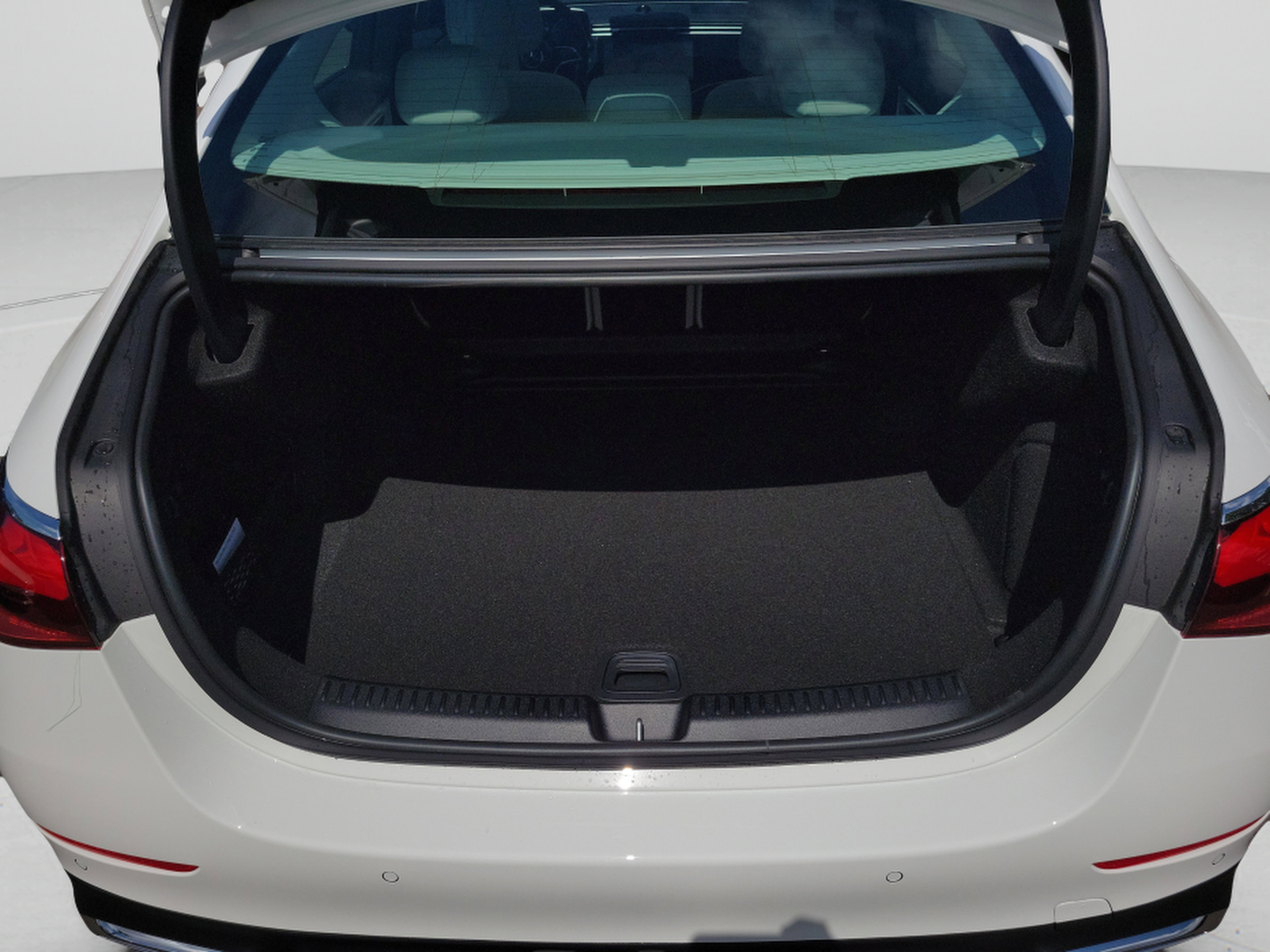New 2026 Mercedes-Benz E 450 4MATIC Sedan image 5