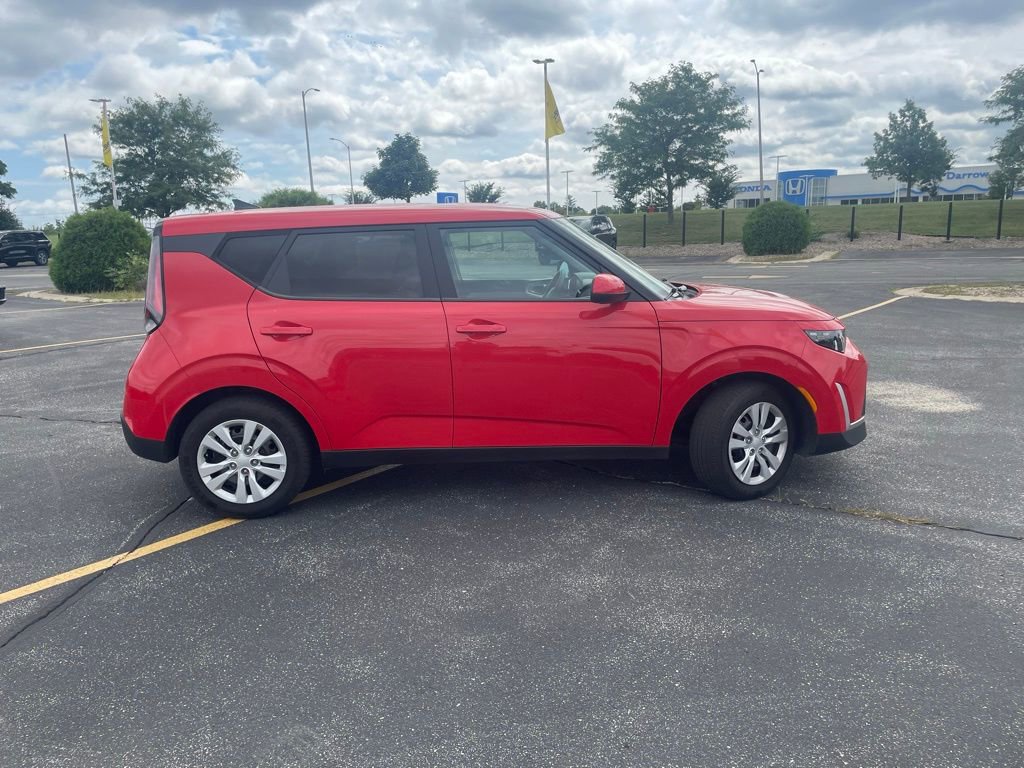 Used 2023 Kia Soul LX image 13