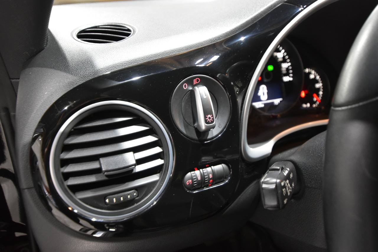Used 2012 Volkswagen Beetle 2.5 FWD image 8