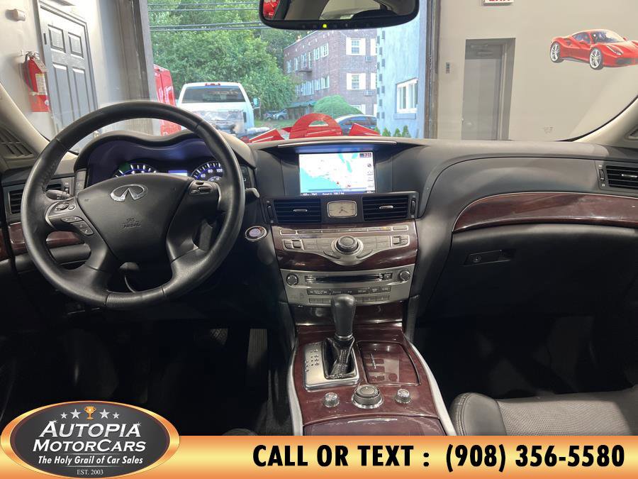 Used 2017 INFINITI Q70 3.7 image 21