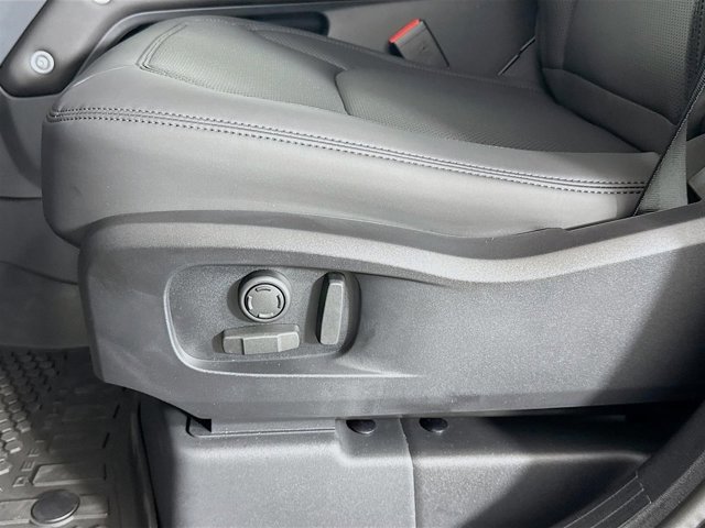 Used 2025 Land Rover Defender 110 S image 22