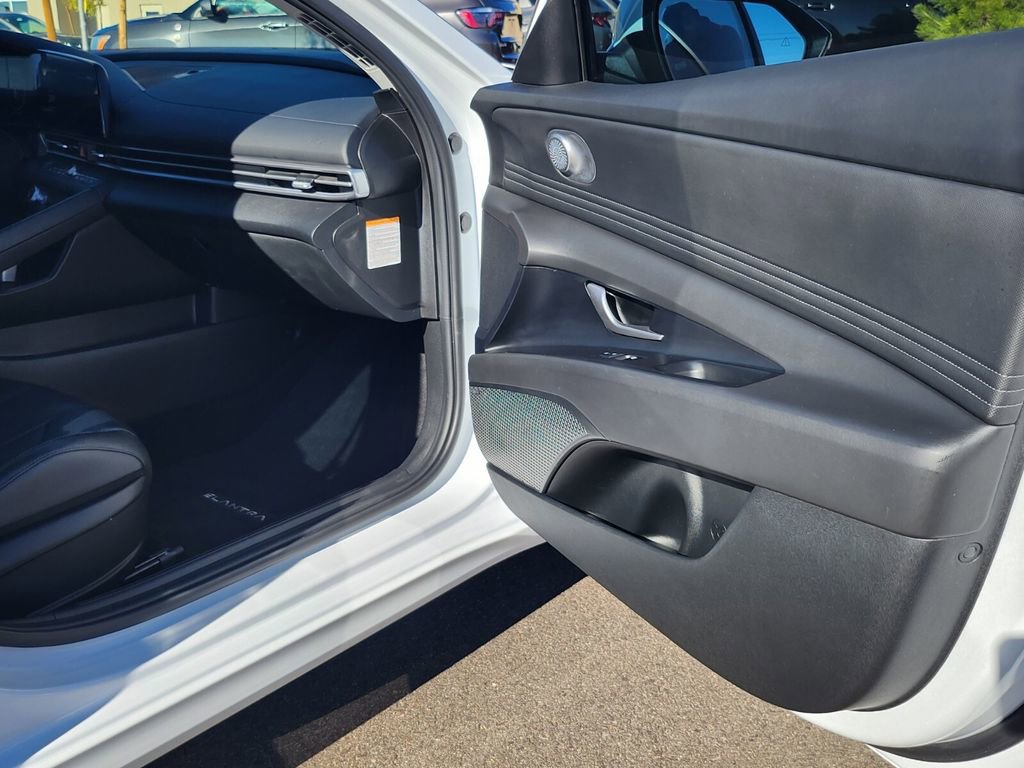 Certified 2024 Hyundai Elantra Limited image 23