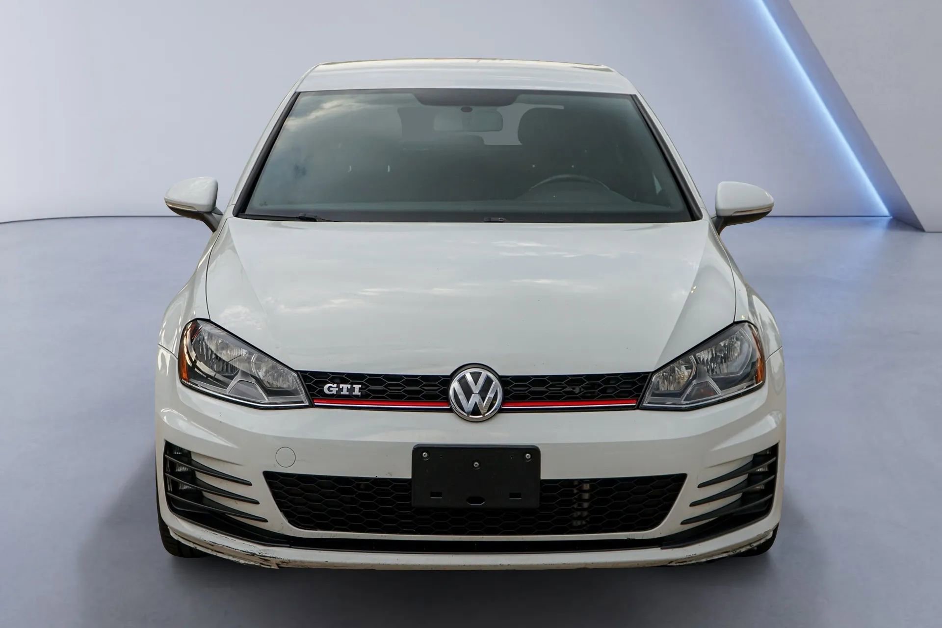 Used 2015 Volkswagen Golf 4-Door image 2