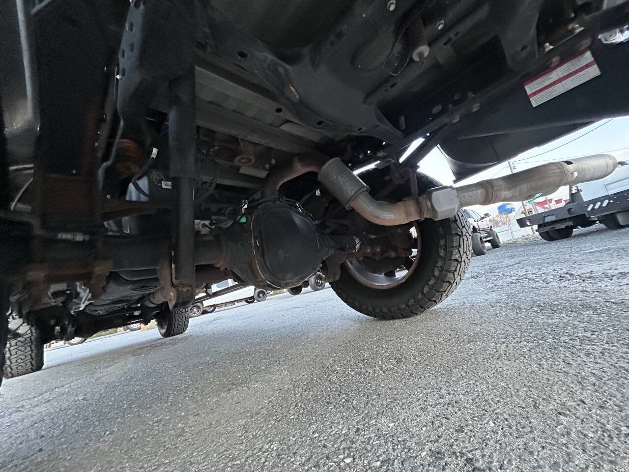 Used 2015 Ford F350 Lariat w/ Lariat Interior Package image 30