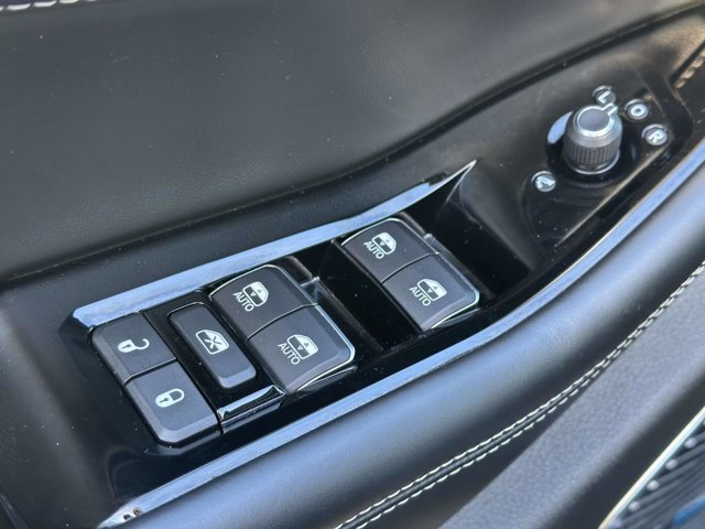 Used 2023 Jeep Grand Cherokee Overland image 20