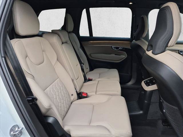 Used 2026 Volvo XC90 T8 Plus w/ Protection Package Premier AWD/4WD image 22
