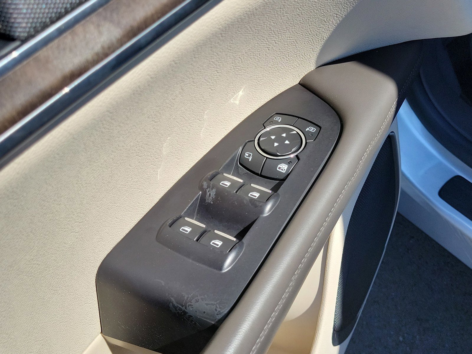 Used 2019 Lincoln Nautilus Reserve FWD image 14