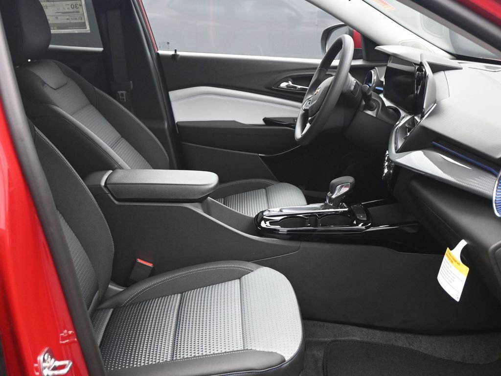 New 2026 Chevrolet Trax LT image 10