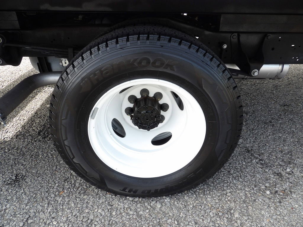 Used 2024 Ford E-350 and Econoline 350 Super Duty w/ Driver's Safety Package RWD image 40
