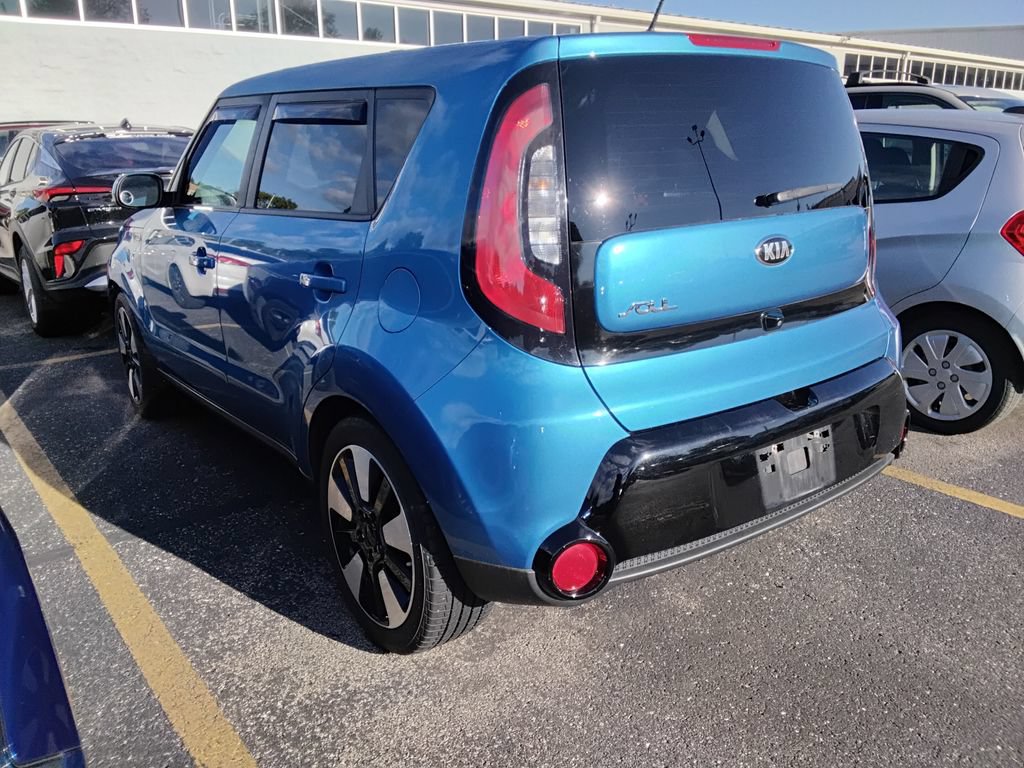 Used 2016 Kia Soul + w/ Designer's Package FWD image 5
