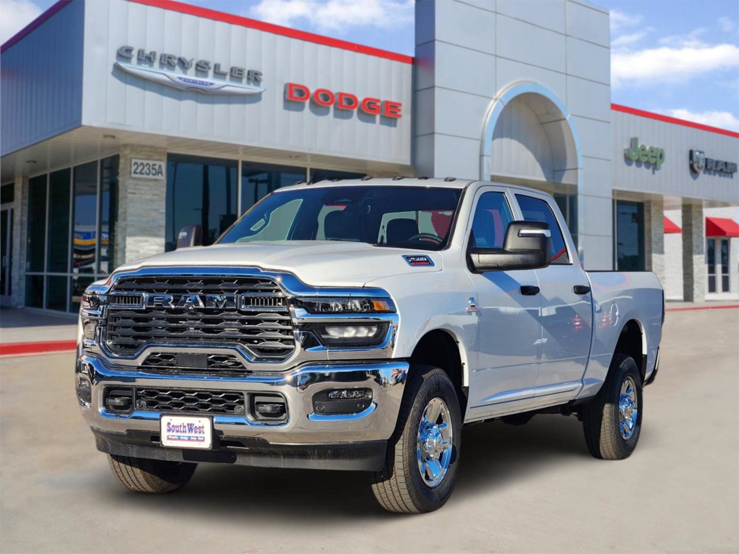 New 2026 RAM 2500 Tradesman w/ Chrome Appearance Group AWD/4WD video 2