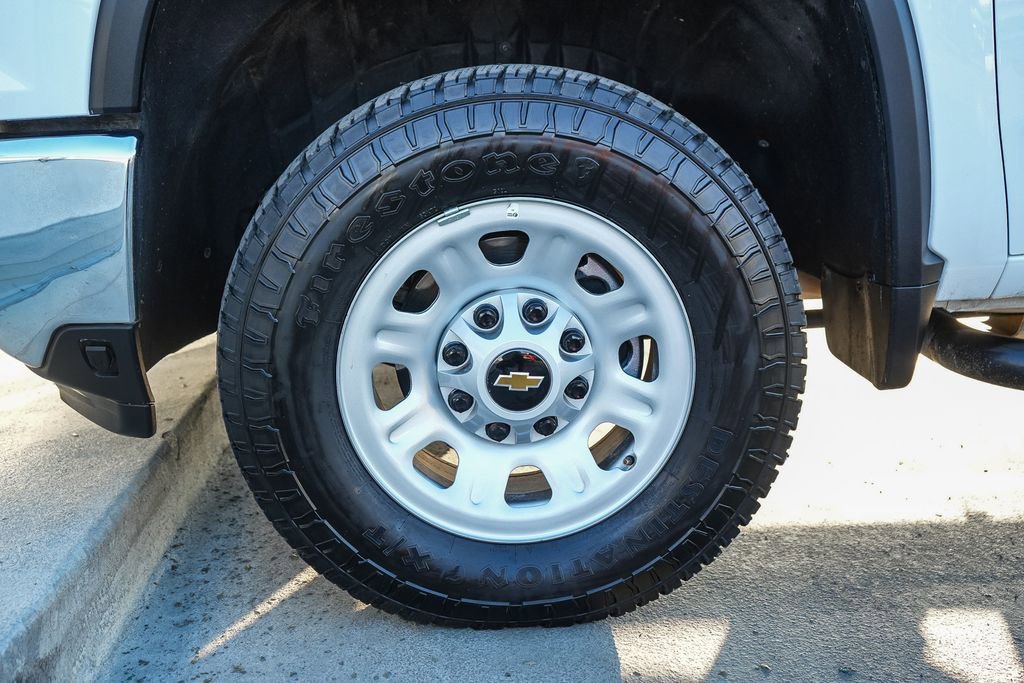 Used 2025 Chevrolet Silverado 2500 LT w/ Convenience Package image 11