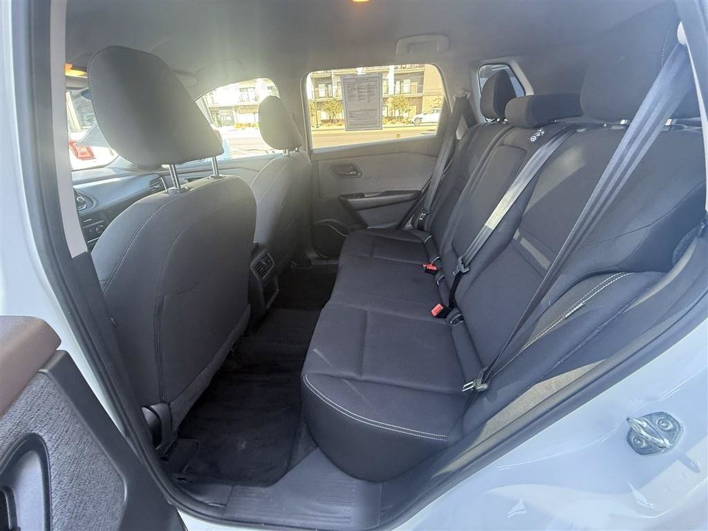 Used 2023 Nissan Rogue S AWD/4WD image 19