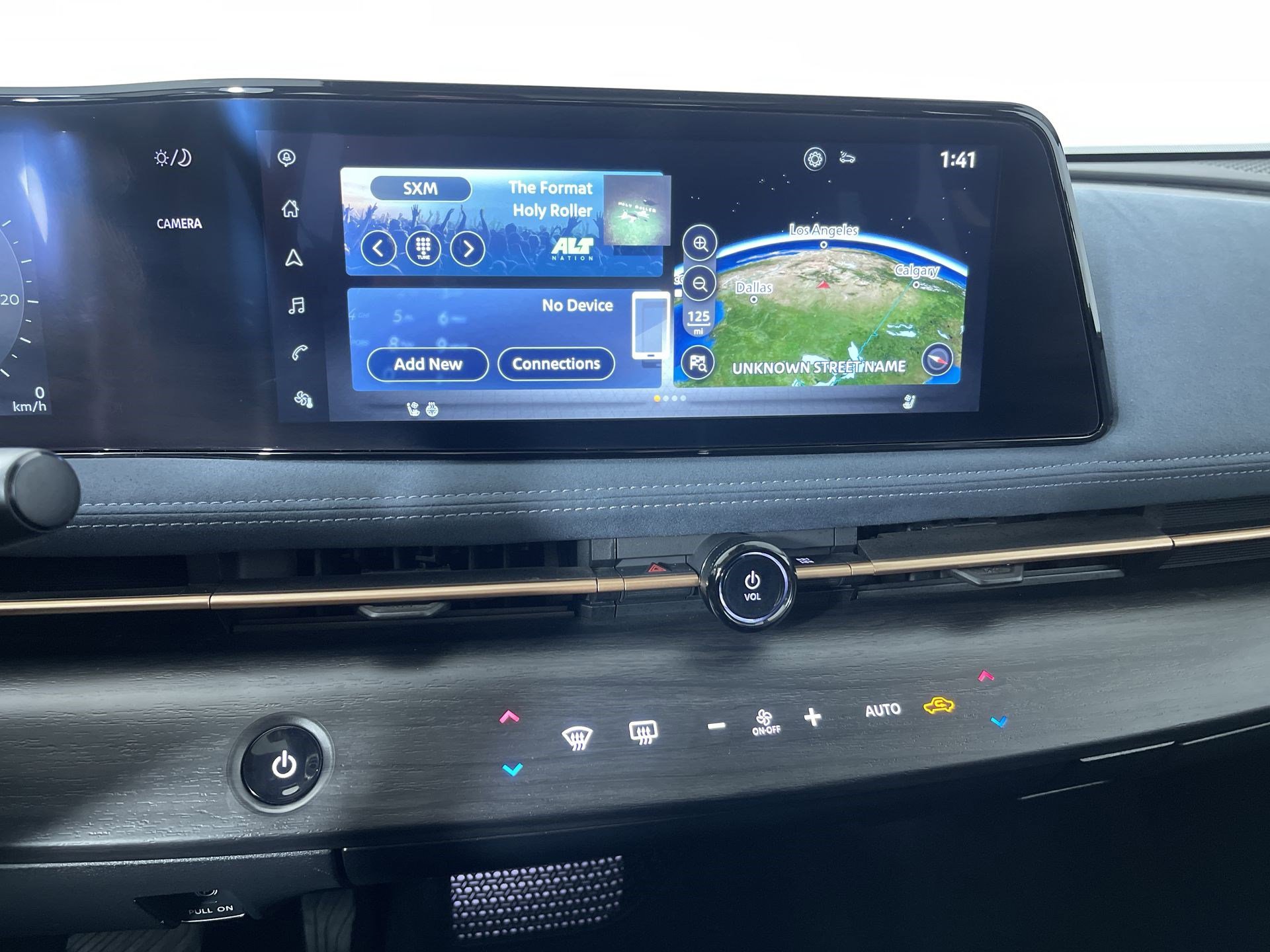 Certified 2024 Nissan Ariya AWD image 18