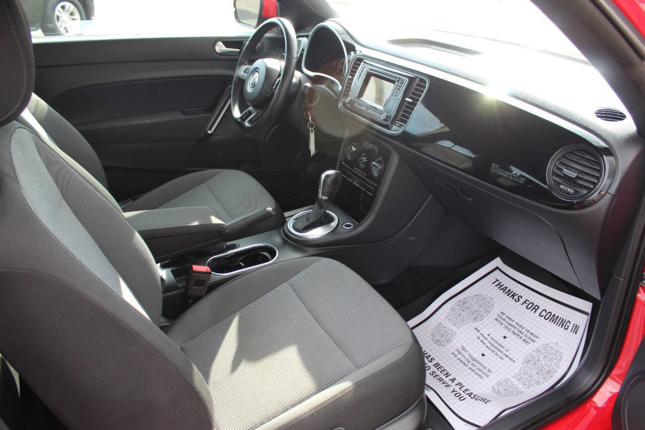 Used 2019 Volkswagen Beetle 2.0T S image 9