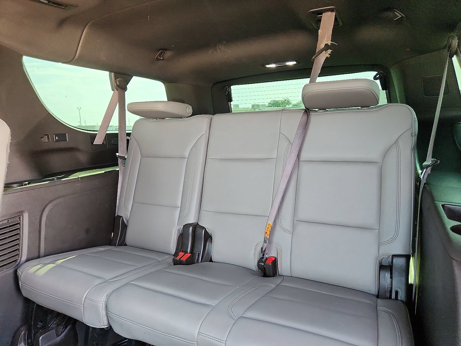 Used 2022 Chevrolet Suburban Z71 w/ Z71 Off-Road Package AWD/4WD image 8