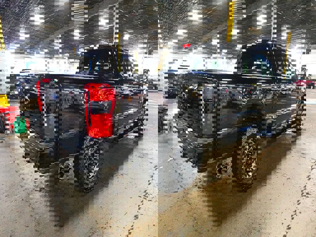 Used 2023 Ford F350 Lariat w/ Lariat Ultimate Package AWD/4WD image 6