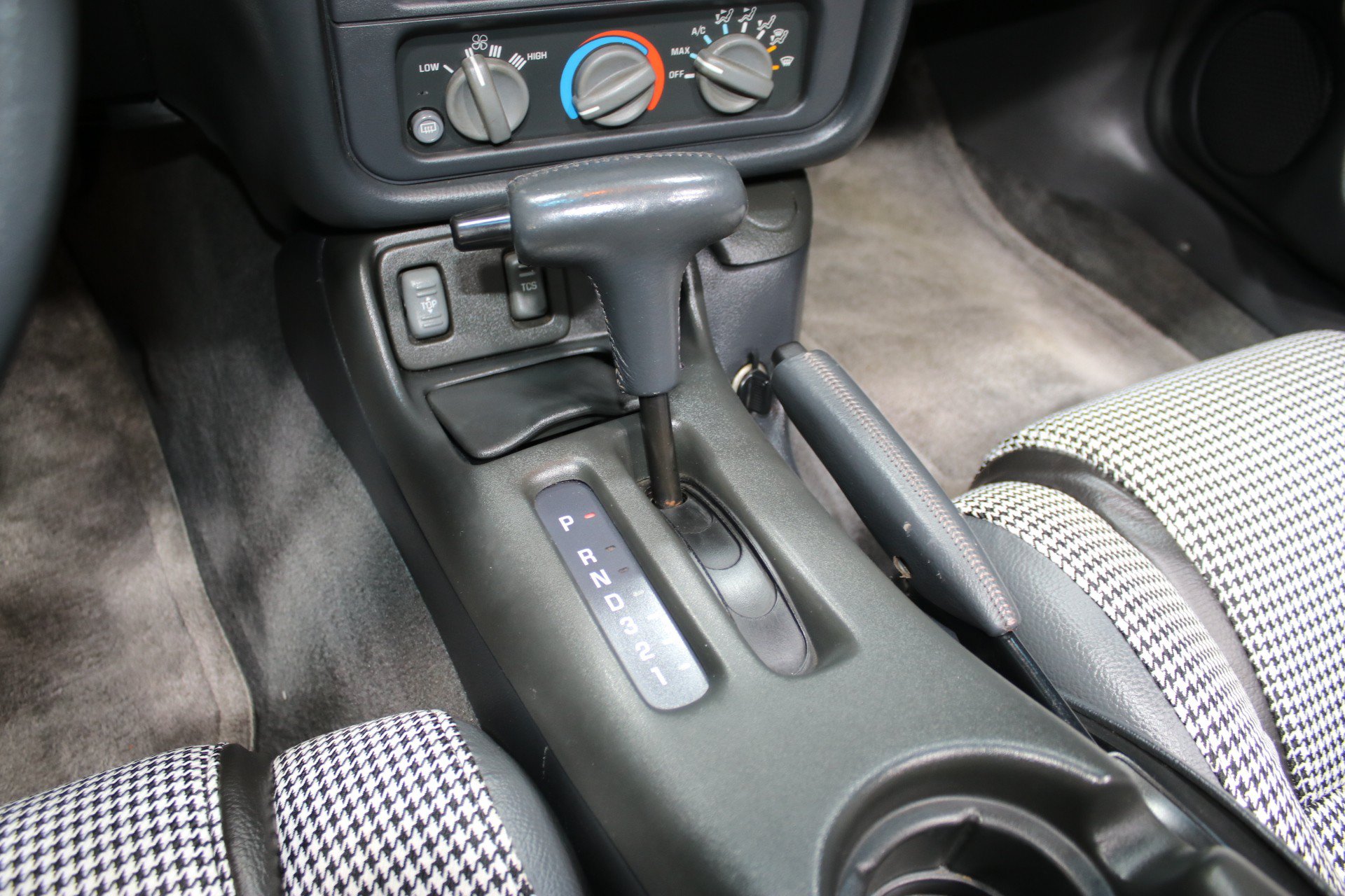 Used 1997 Pontiac Firebird Trans Am RWD image 67