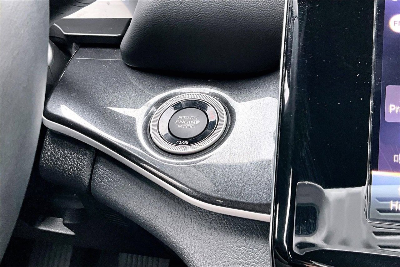 Used 2021 Jeep Grand Cherokee L Laredo image 27