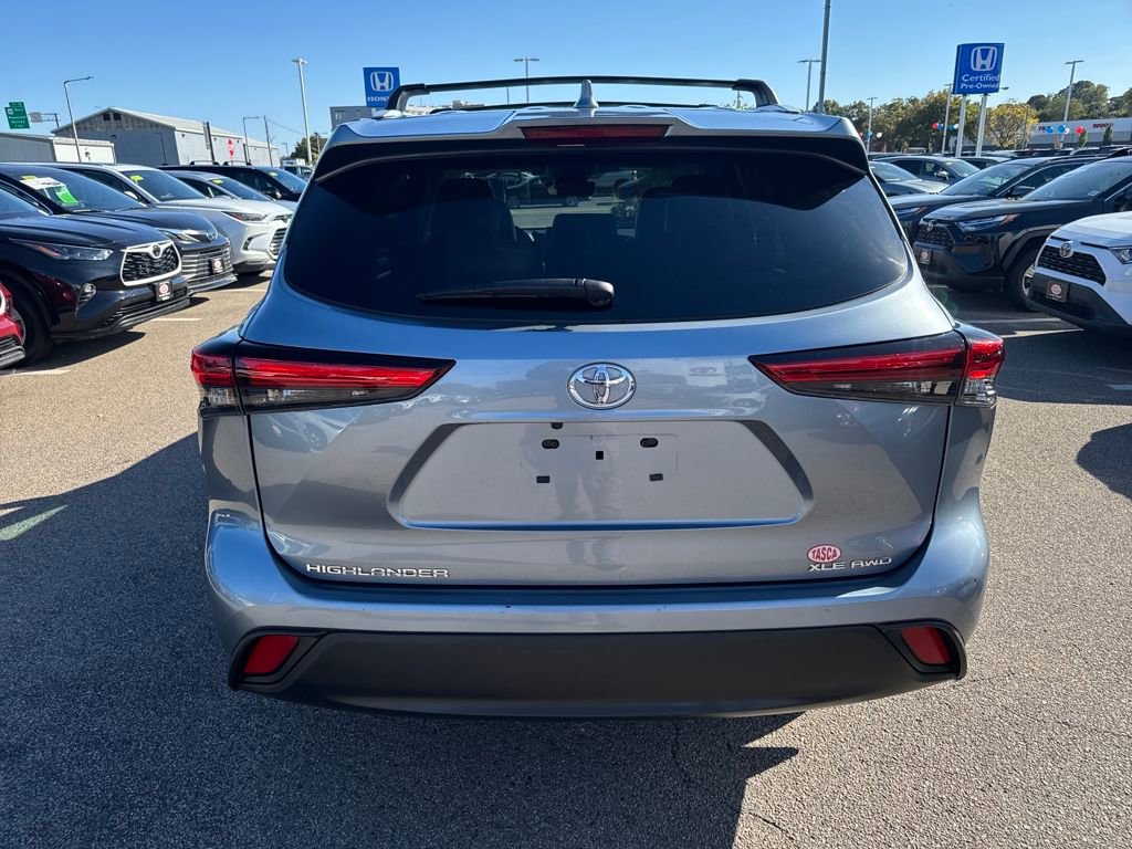 Used 2022 Toyota Highlander XLE image 10