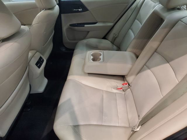 Used 2016 Honda Accord Touring image 26
