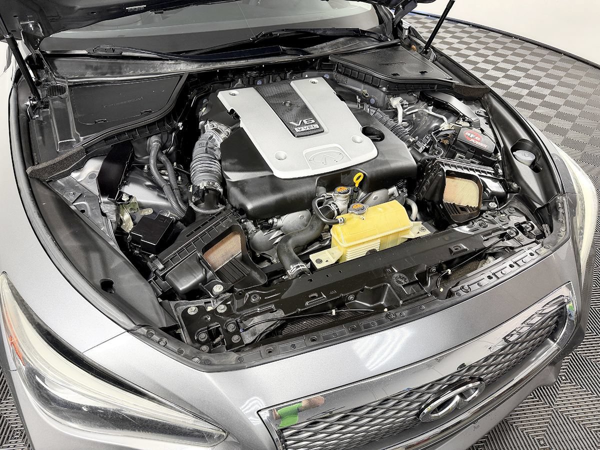 Used 2015 INFINITI Q50 w/ Deluxe Touring Package RWD image 21
