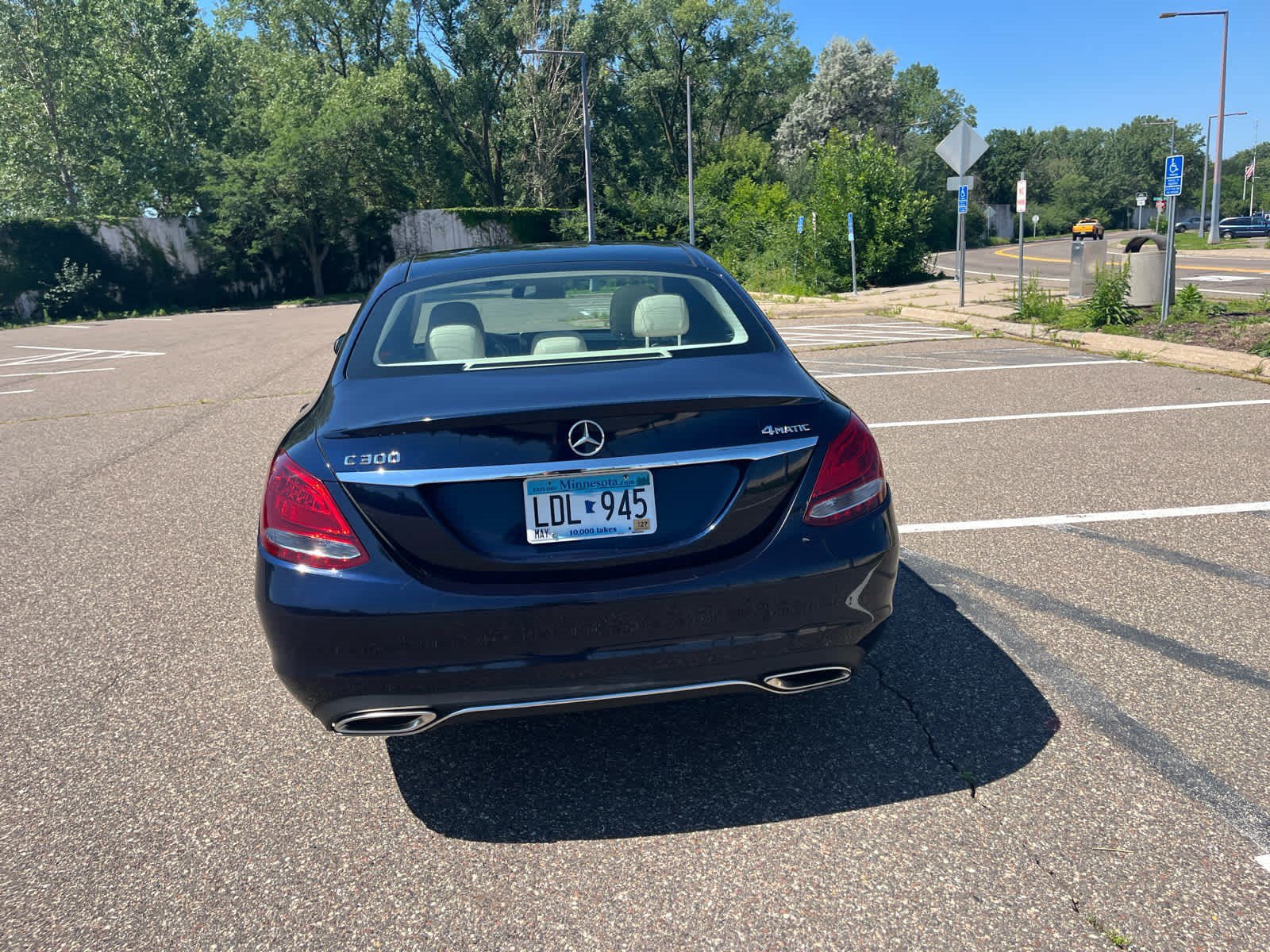 Used 2016 Mercedes-Benz C 300 4MATIC Sedan image 11