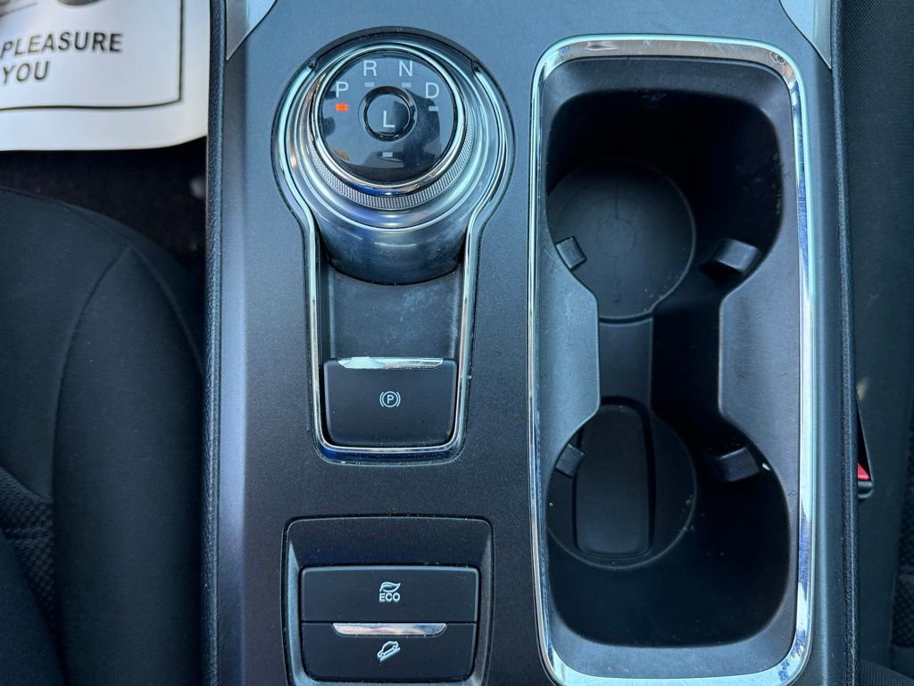 Used 2019 Ford Fusion SE FWD image 20