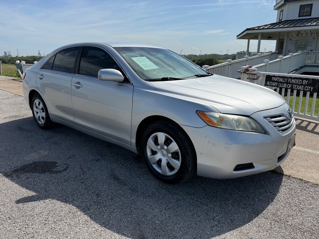 Used 2009 Toyota Camry LE FWD image 3