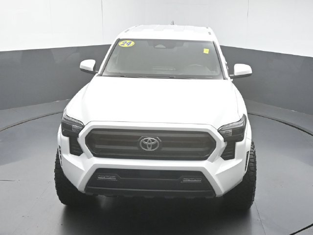Used 2024 Toyota Tacoma SR5 w/ SR5 Upgrade Package RWD image 45
