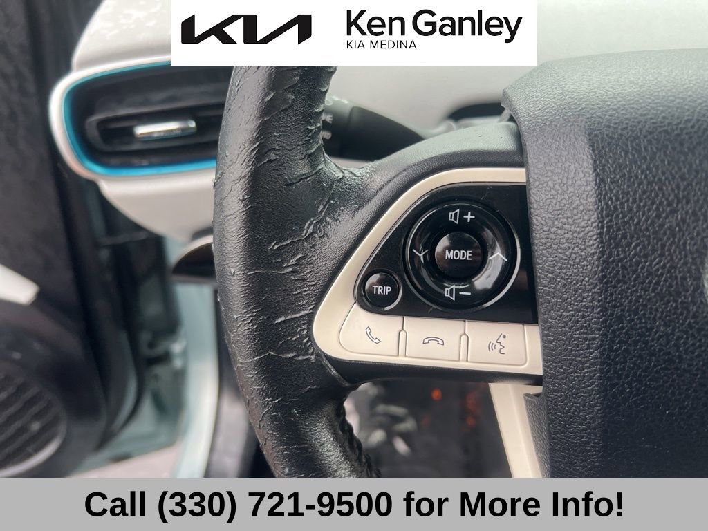 Used 2016 Toyota Prius Four w/ Advanced Technology Package image 30