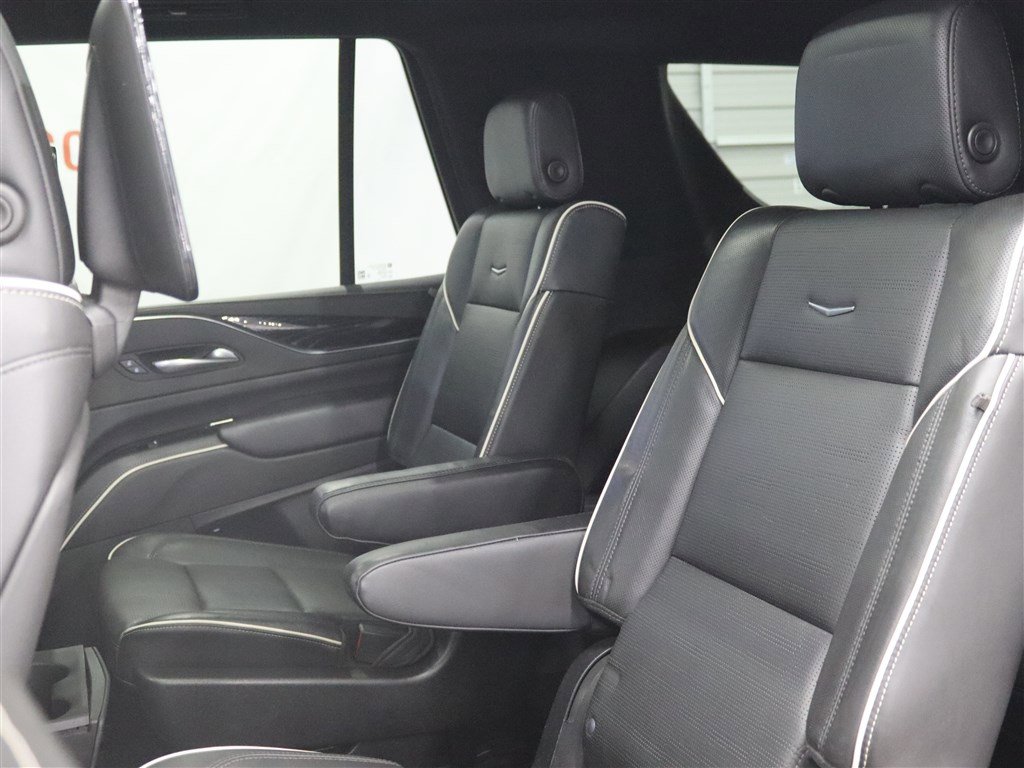 Used 2021 Cadillac Escalade Sport w/ Driver Assist Tech Package image 10