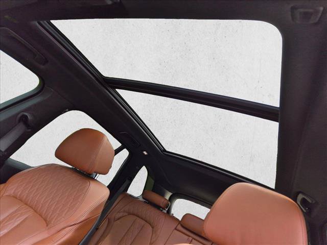 Used 2022 BMW X5 sDrive40i w/ M Sport Package RWD image 9