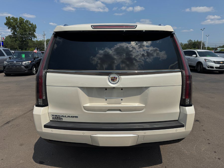 Used 2015 Cadillac Escalade Premium AWD/4WD image 4