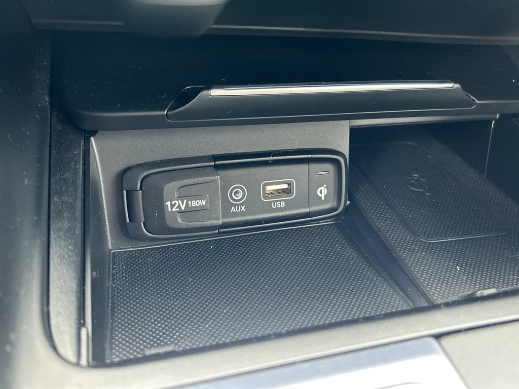Used 2021 Genesis G70 3.3T AWD/4WD image 28