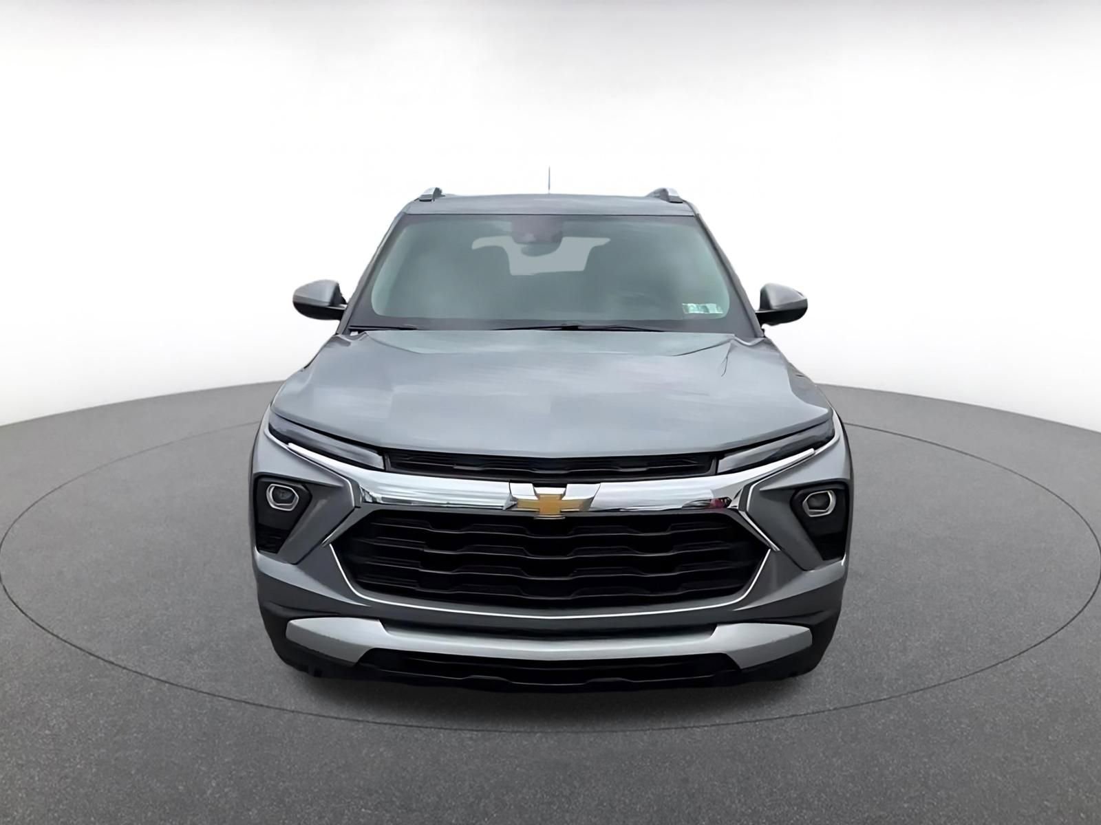 Used 2025 Chevrolet TrailBlazer LT w/ Driver Confidence Package AWD/4WD image 4