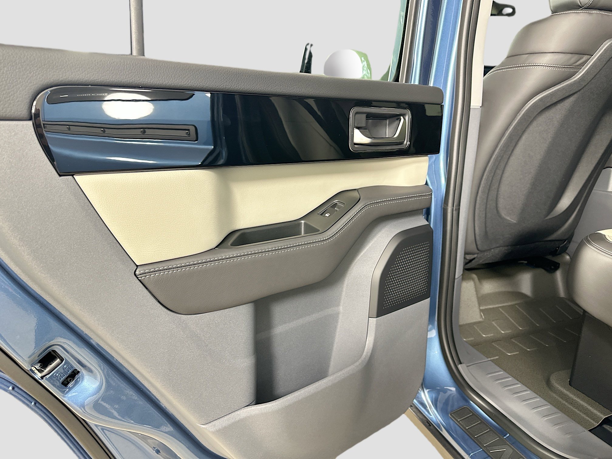 New 2025 INEOS Grenadier Fieldmaster Edition image 36