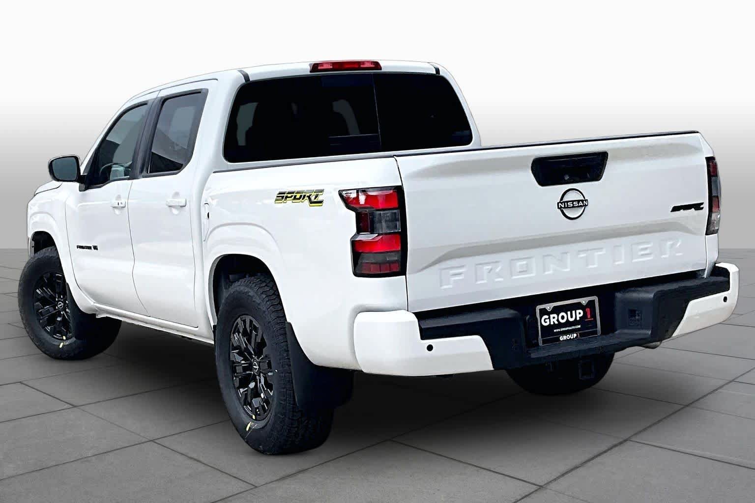 New 2027 Nissan Frontier SV RWD image 7