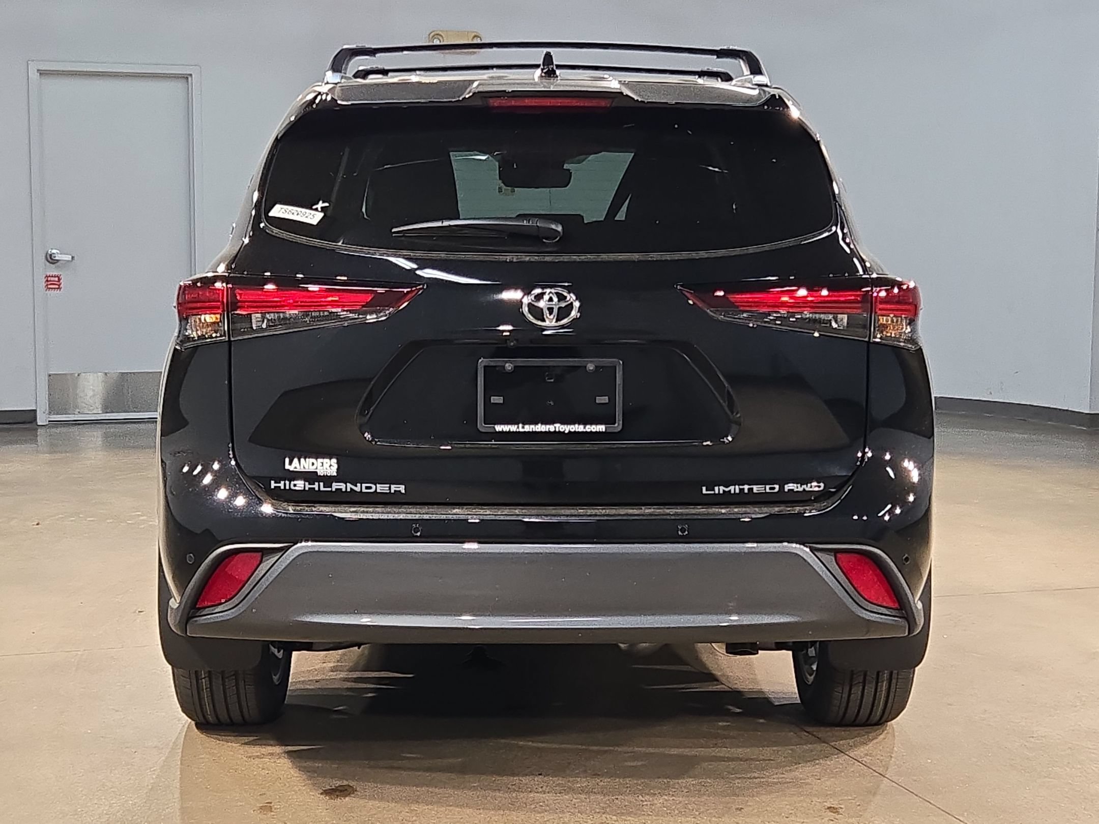 New 2026 Toyota Highlander Limited AWD/4WD image 6